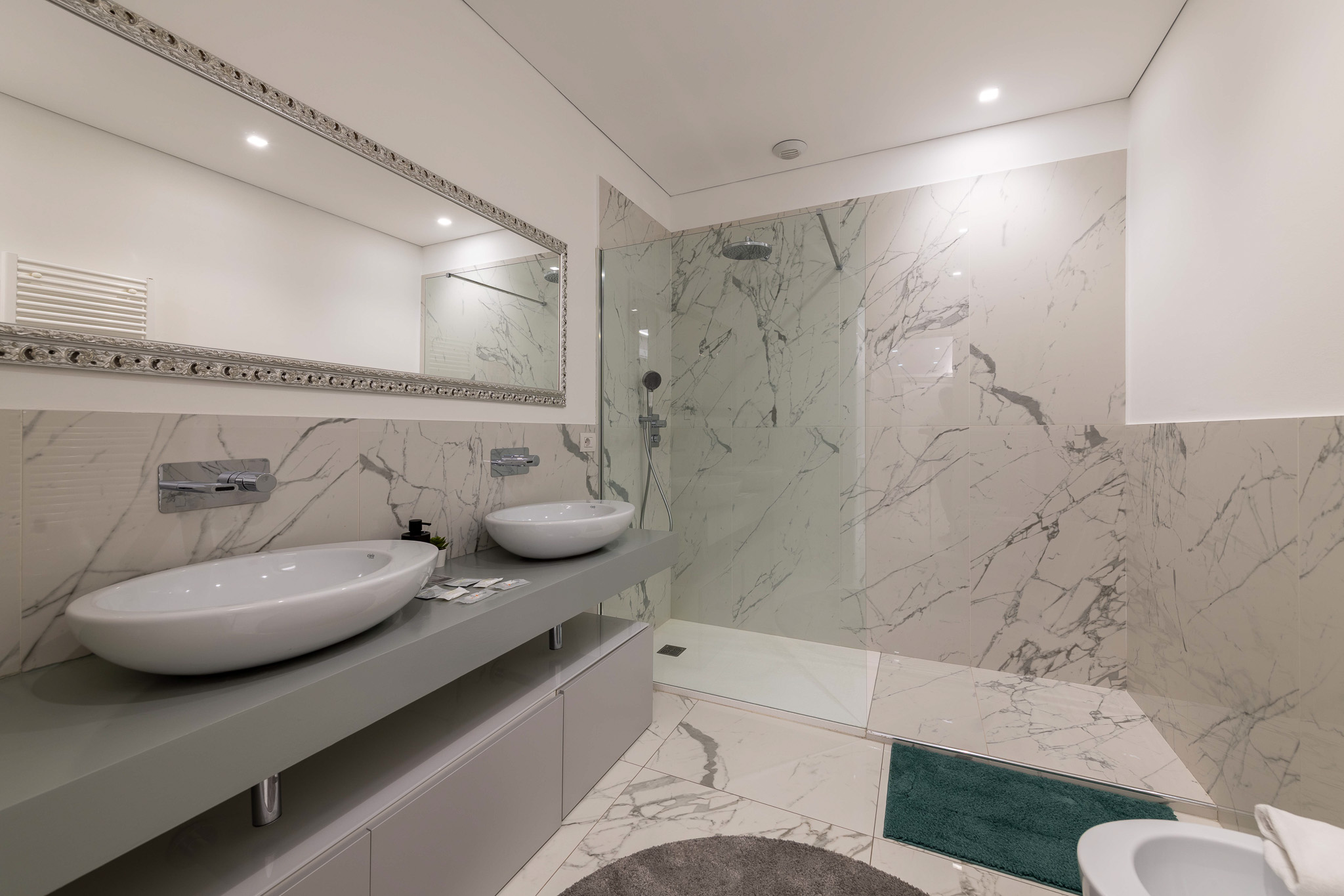 Second bathroom with Calacatta marble walk-in shower